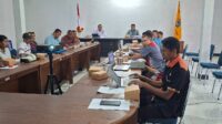 Suasana Rapat Bersama antara P3MD Kabupaten Alor bersama OPD Teksnis membahas 20 persen dari dana desa mendukung program ketahanan pangan. Rapat dipimpin Kepala Beppelitbang Melki Belly, S.Sos, M.SI didampingi TA Pemberdayan Masarakat, Sahbudin. FOTO:OM MO/RP